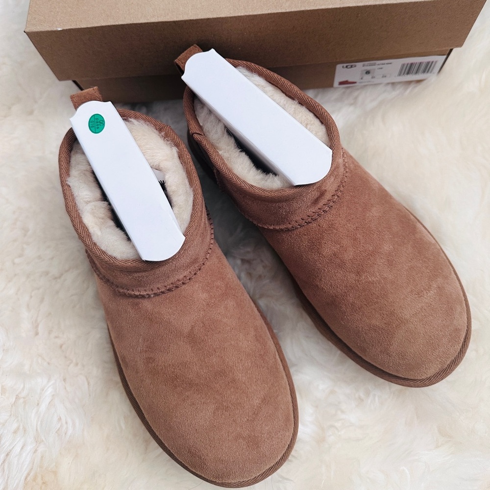 UGG- Women's Classic Ultra Mini Boots, chestnut suede